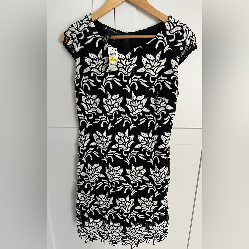 INC International Concepts Black & White Floral Dress Size Petite Medium PM NWT